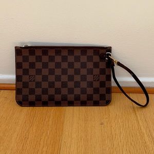 Louis Vuitton Neverfull Pouch | Pochette Wristlet